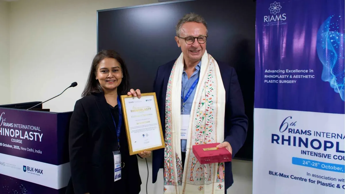 Dr. Pragati Shubha presenting a certificate of appreciation to Dr. Nazım Çerkeş at the 6th RIAMS International Rhinoplasty Course